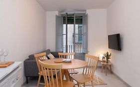 Flateli Cort Reial 10